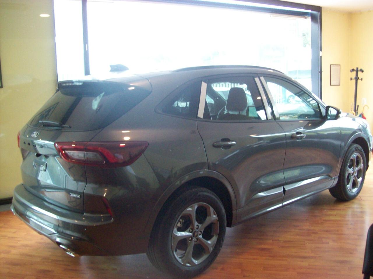 Ford Kuga 2.5 Plug In Hybrid 243 CV CVT 2WD ST-Line