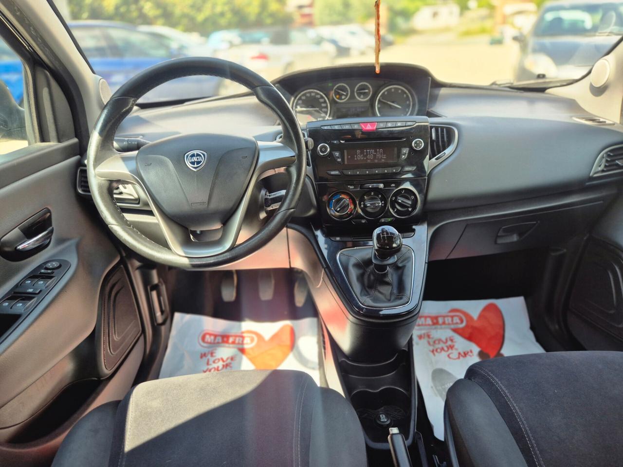 Lancia Ypsilon 1.2 69 CV / BENZ/ 5P /OK NEOPATENTATI