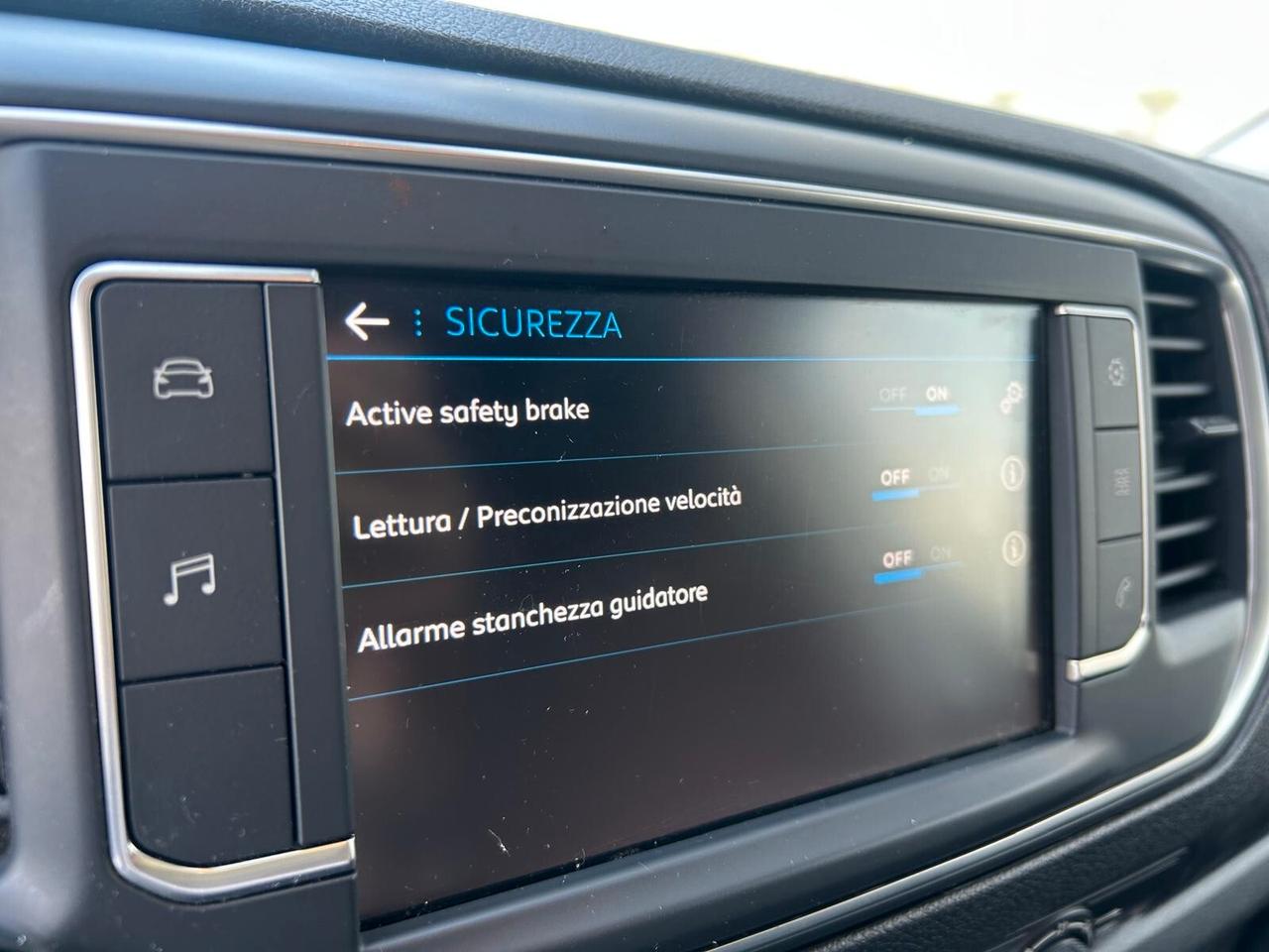 Peugeot Expert PREMIUM BlueHDi 140 PL Long SPOTICAR