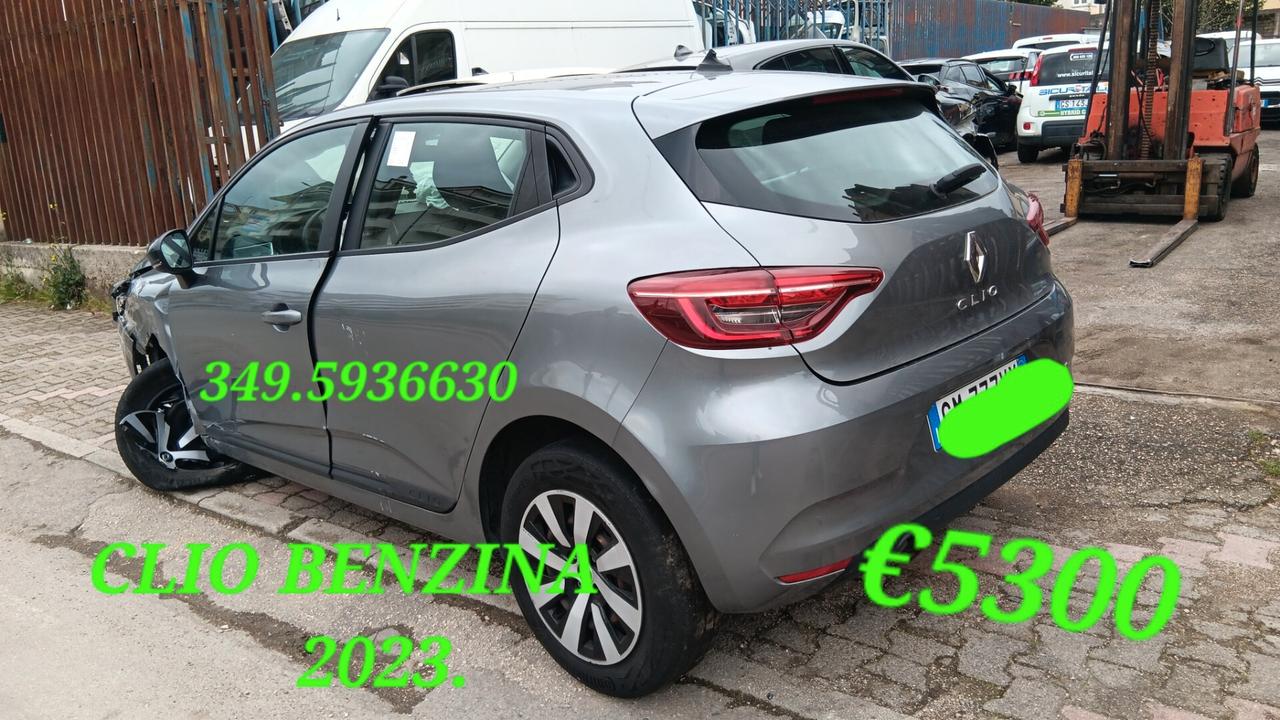 Renault Clio incidentata sinistrata mondialcars 023