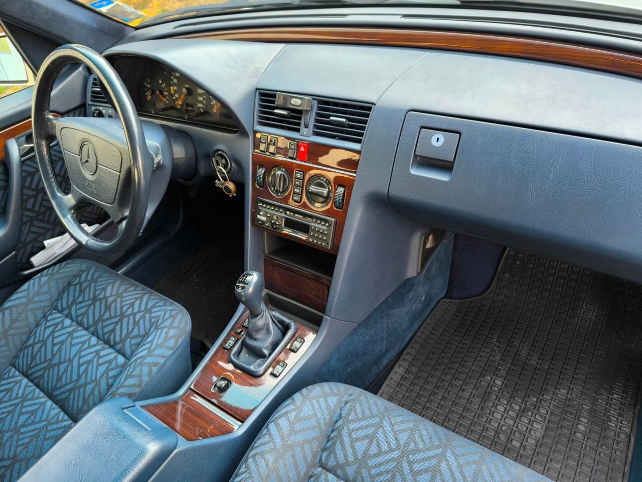 Mercedes-benz C 200 cat Elegance