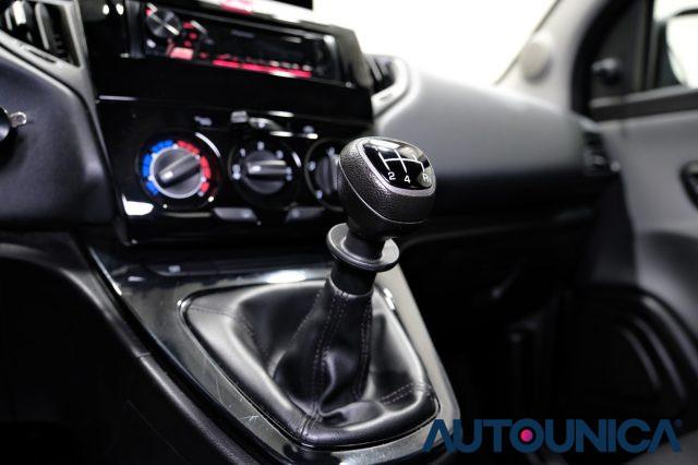 LANCIA Ypsilon 1.2 69 CV 5 PORTE ELEFANTINO BLU NEOPATENTATI