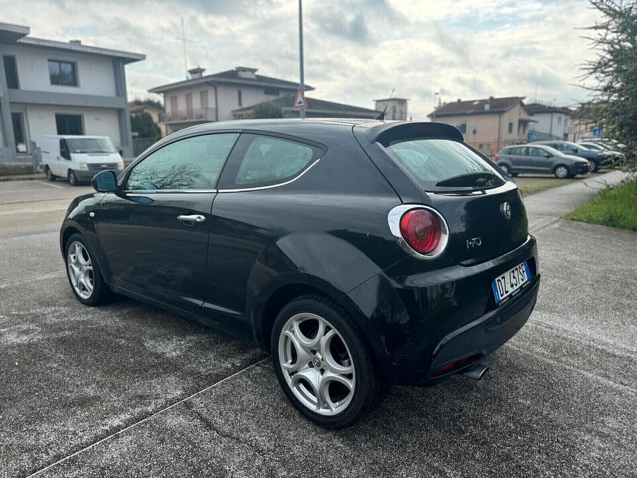 Alfa Romeo MiTo 1.6 JTDm 16V Distinctive Sport Pack