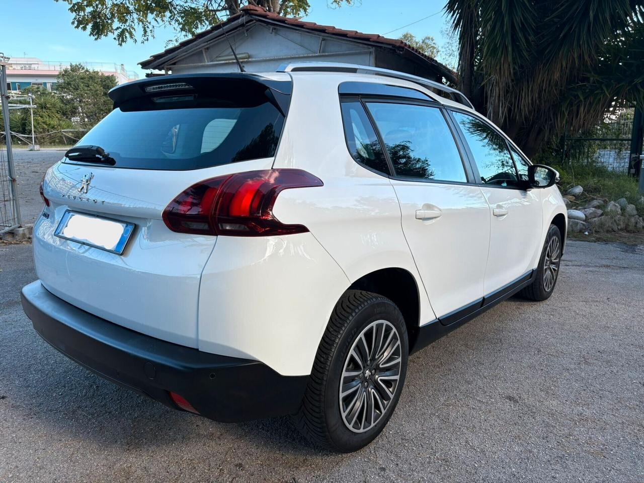 PEUGEOT 2008 1.6 HDi Active - 2017