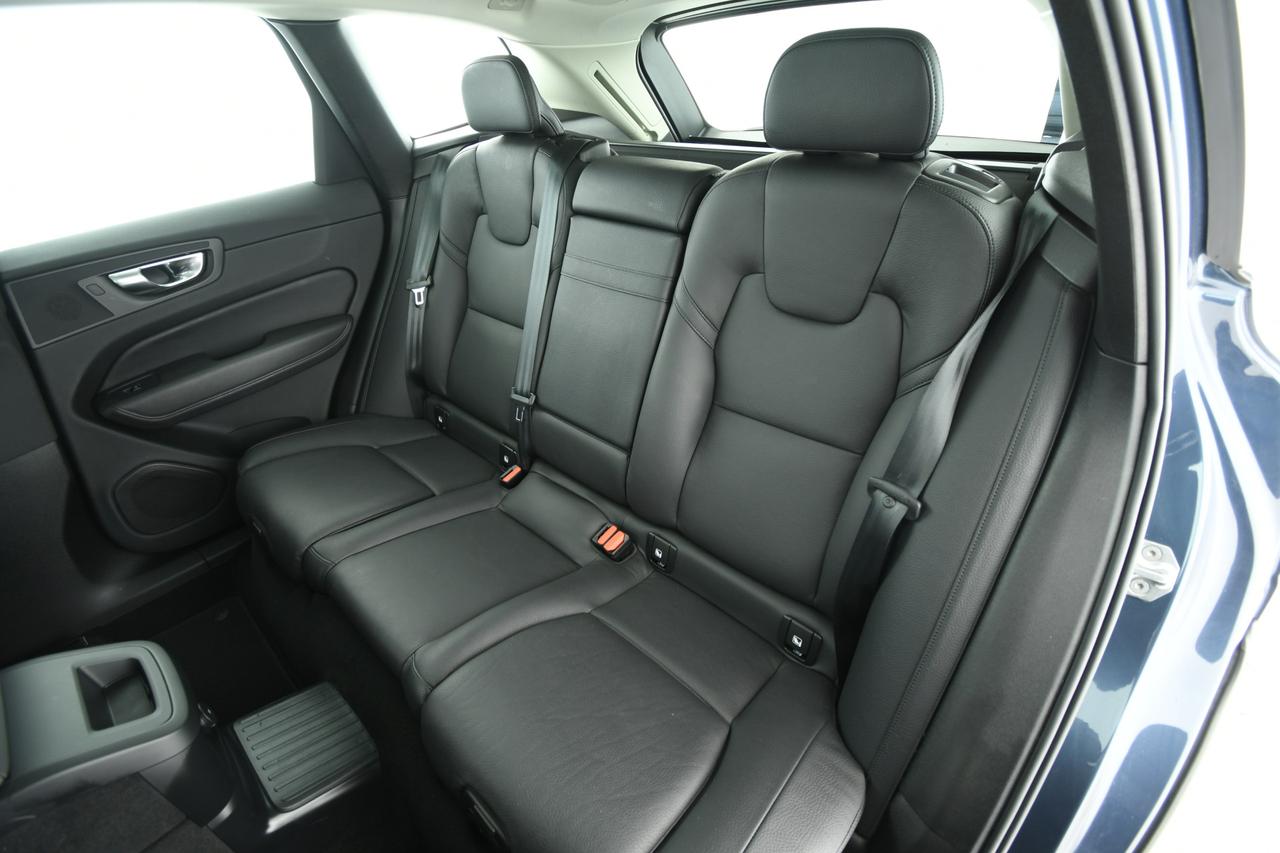 VOLVO XC60 2.0 t6 phev Inscription awd auto SOSPENSIONI+TETTO PANO+PELLE