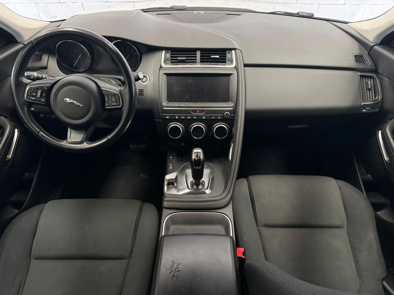 Jaguar E-Pace AWD (4x4) aut. R-Dynamic HSE