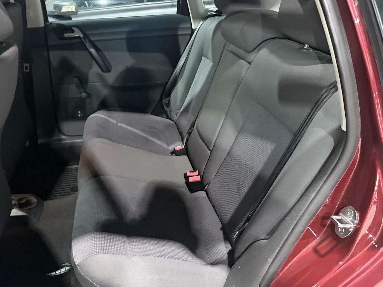 Volkswagen Polo Benzina Neopatentati 5 Posti