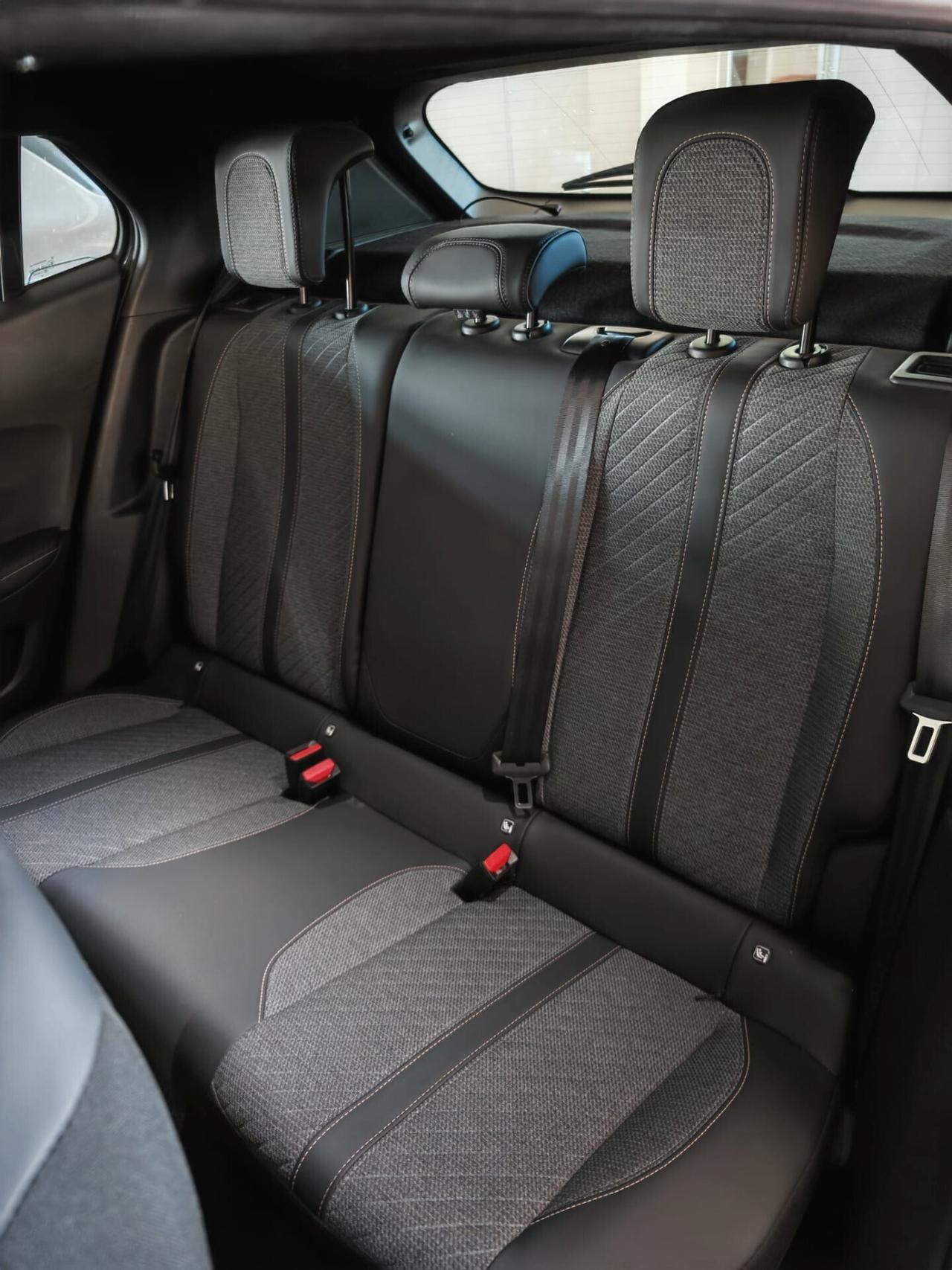 Peugeot 2008 PureTech 100 S&S Allure