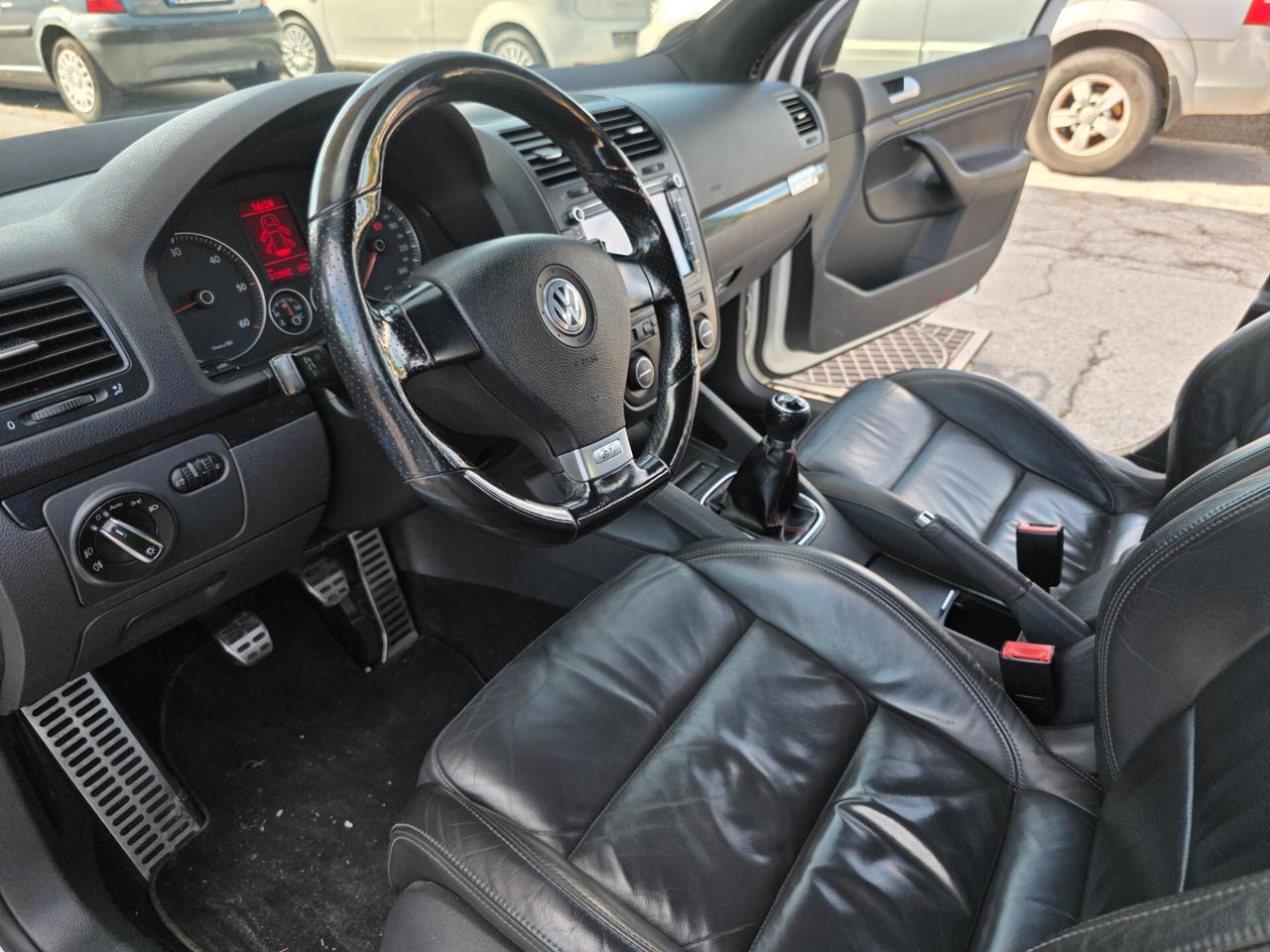 Volkswagen Golf GTD anno 2008 con 313.500 Motore sost