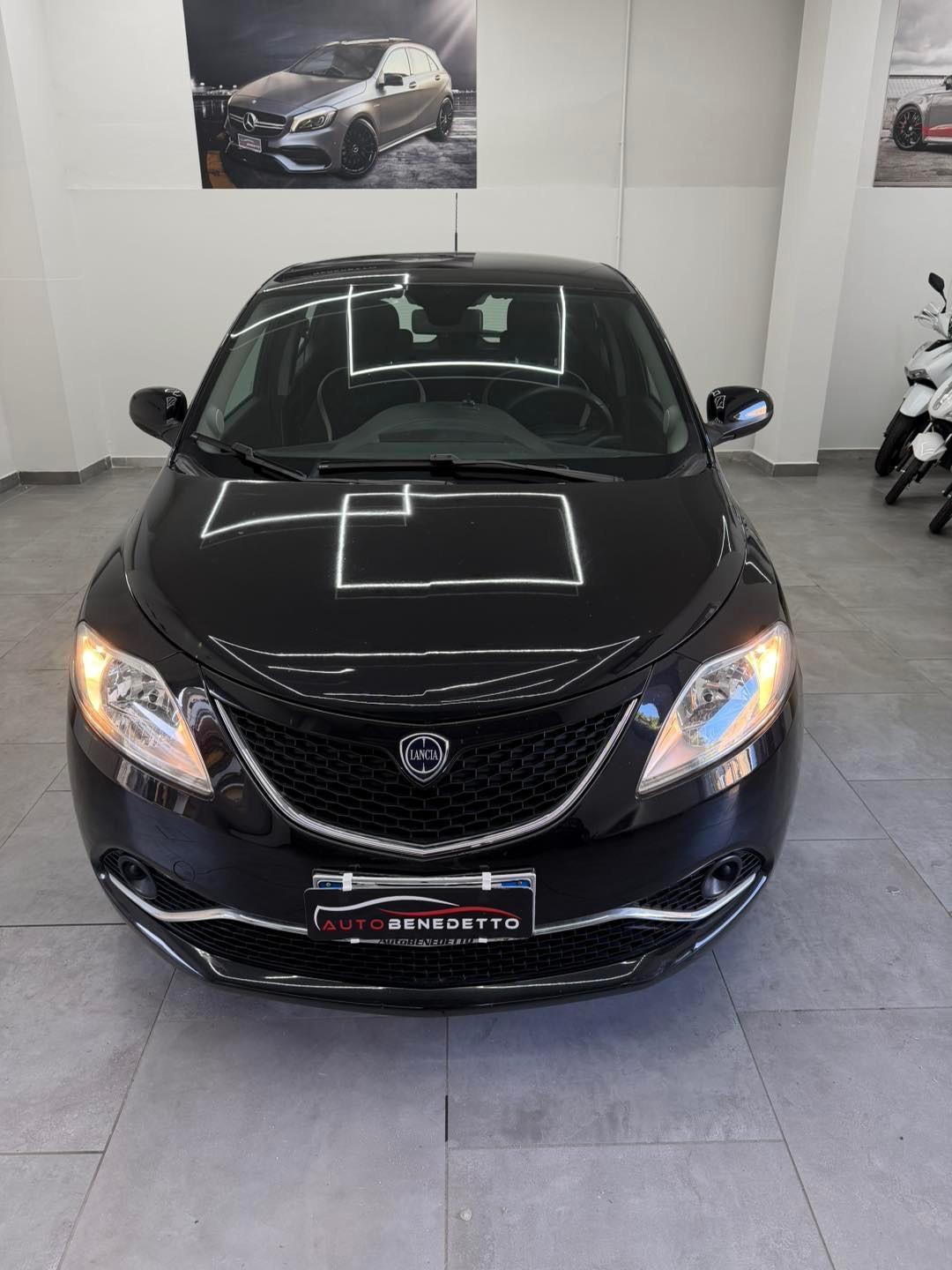 Lancia Ypsilon 1.2 69 CV 5 porte Gold 2016