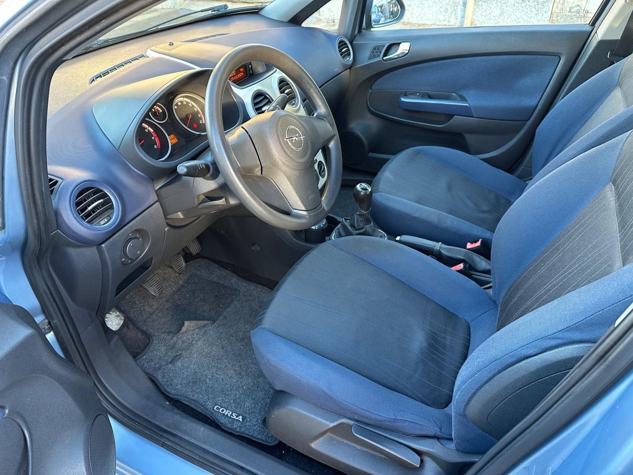 Opel Corsa 1.2 5 porte Cosmo