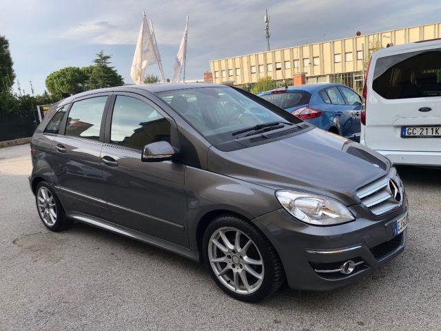 MERCEDES-BENZ B 180 CDI Executive