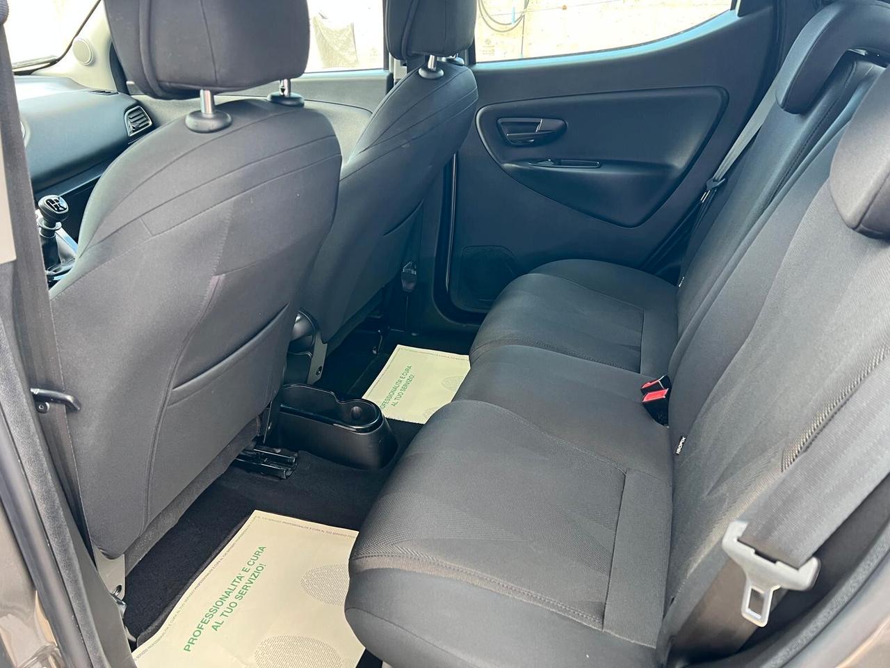 Lancia Ypsilon 1.2 69 CV 5 porte Gold