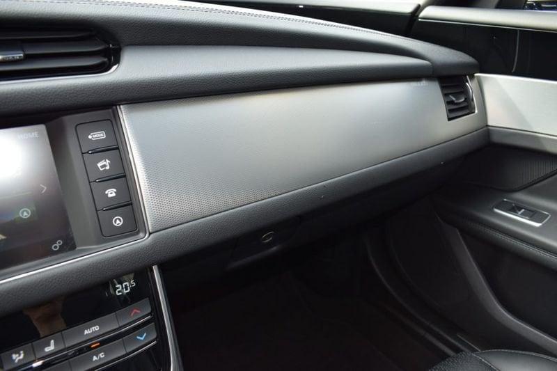Jaguar XF 2.0 D 180 CV AWD aut. Prestige
