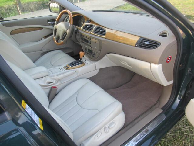 Jaguar S-Type 3.0 V6 Executive (ASI Bollo 156 euro)