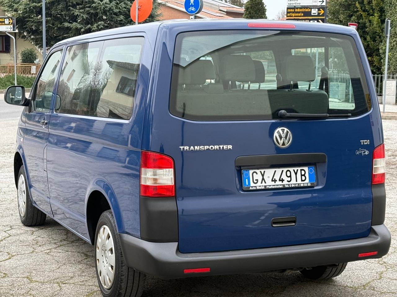 Volkswagen Transporter 2.0 TDI 102CV 9 Posti