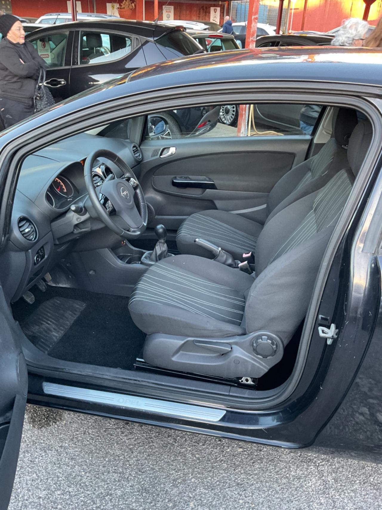 Corsa 1.0 12V 3 porte Club-rate-garanzia-neopatentati