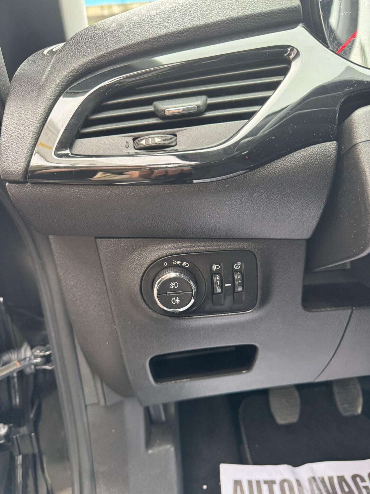 Opel Corsa 1.2 5 porte 120 Anniversary