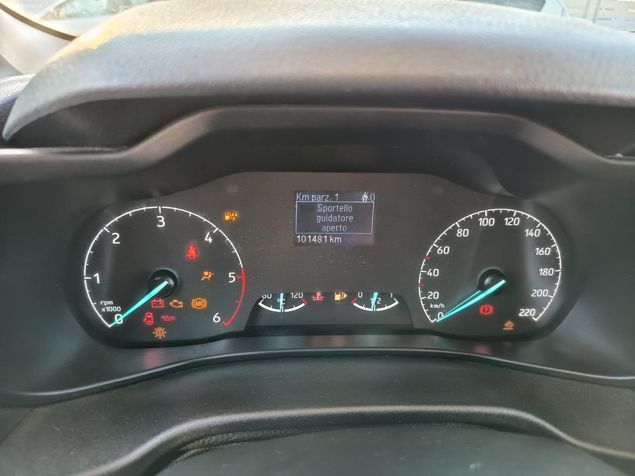 Ford transit connect 1,5 diesel 6 marce autocarro 5 posti 2022