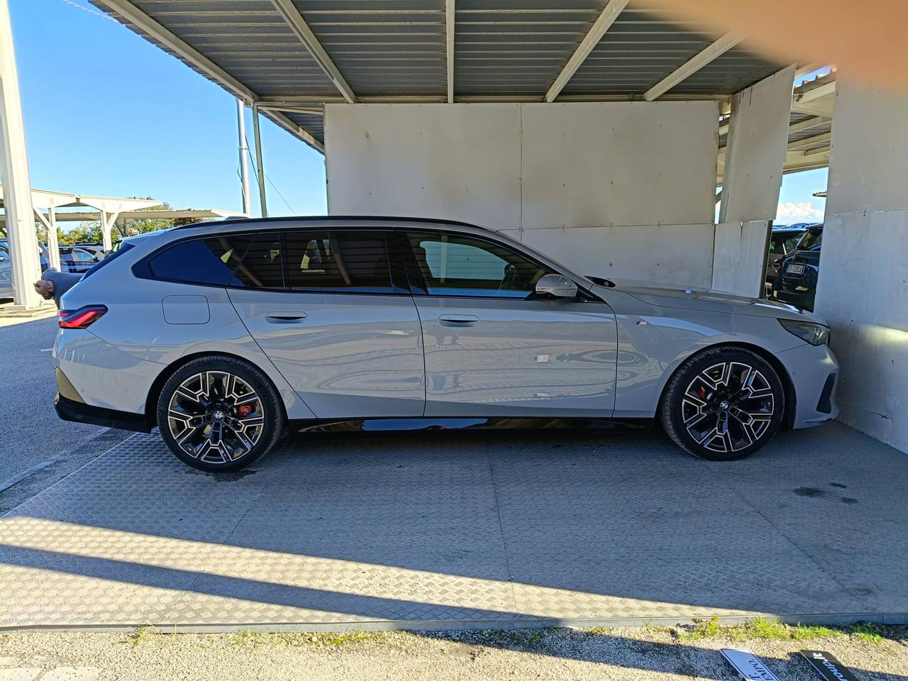 BMW Serie 5 G61 2024 Touring - 520d Touring 48V xdrive MSport Pro auto