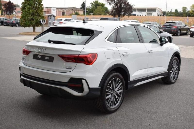 Audi Q3 40 TDI S line QUATTRO da 439 euro al mese