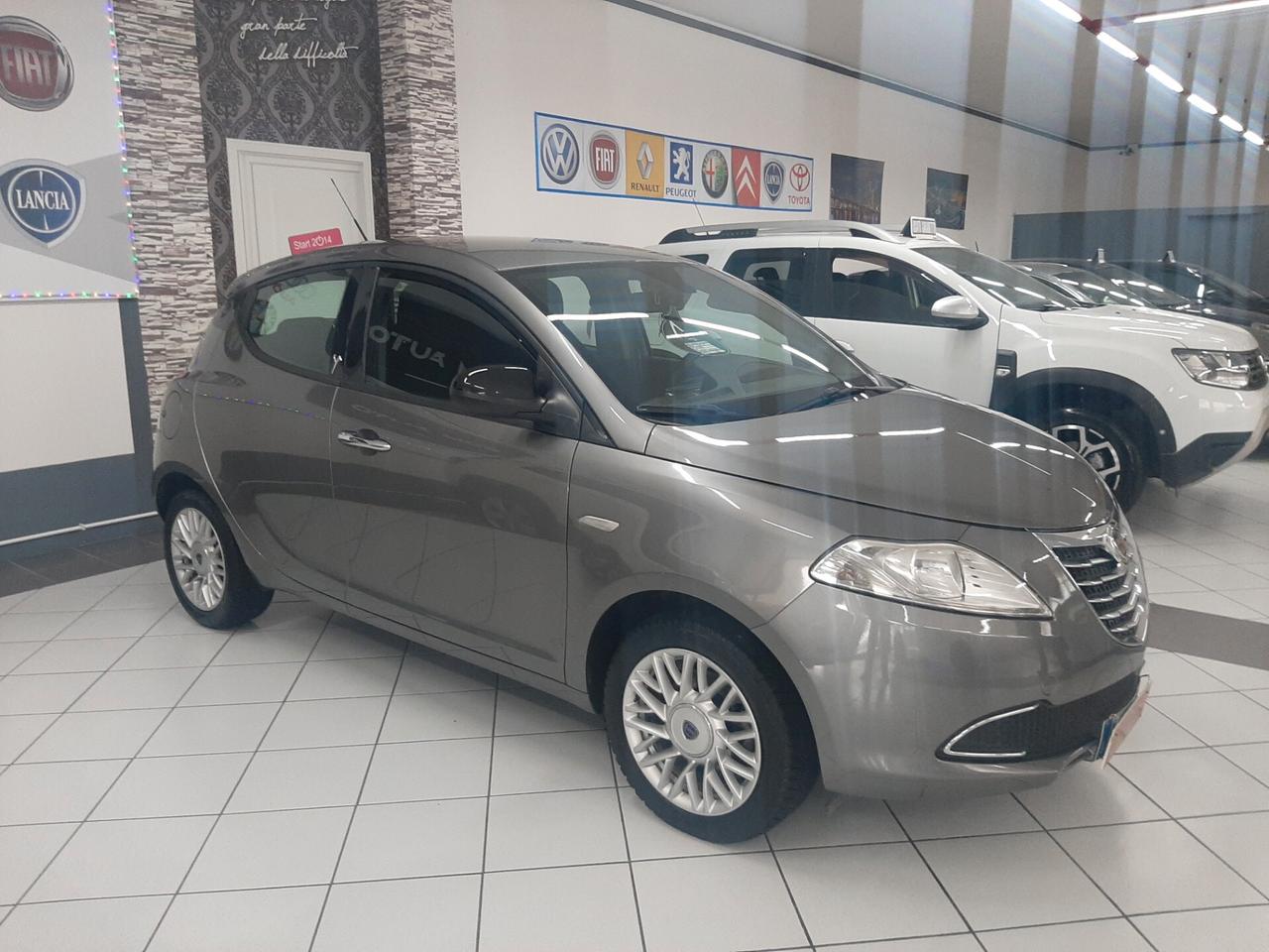 Lancia Ypsilon 1.2 69 CV 5 porte S&S Gold