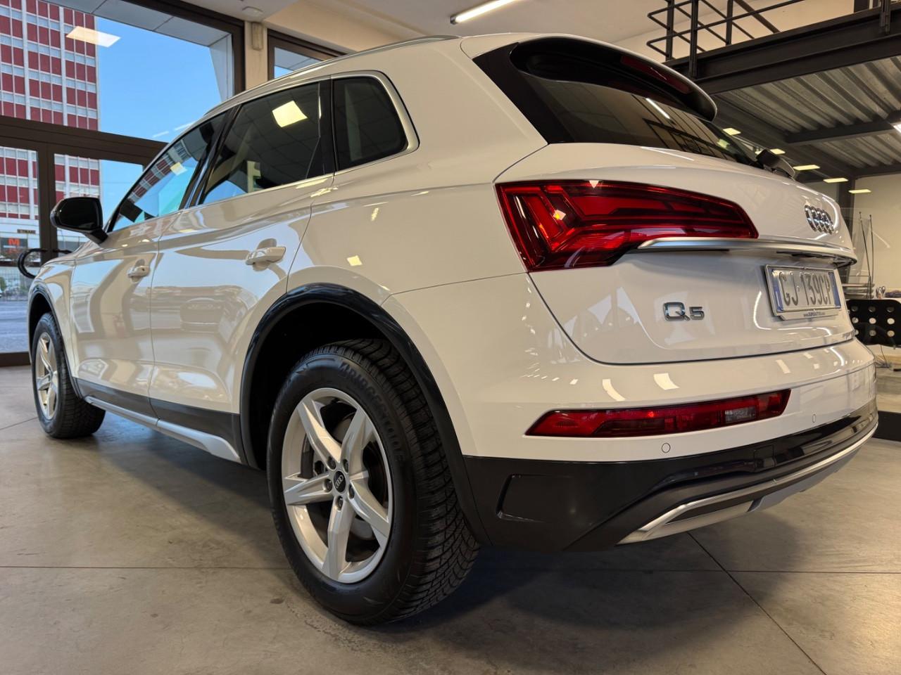 Audi Q5 40 TDI mhev 12V Business Advanced Quattro S-Tronic