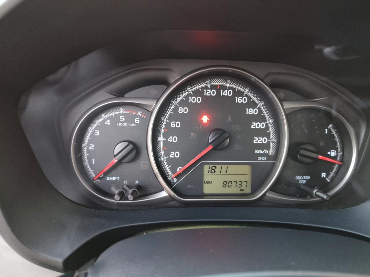 Toyota Yaris 1.4 Diesel ACTIVE 2015!!