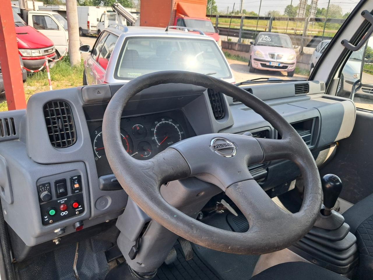 CABSTAR 3.0 RIBALTABILE TRILATERALE