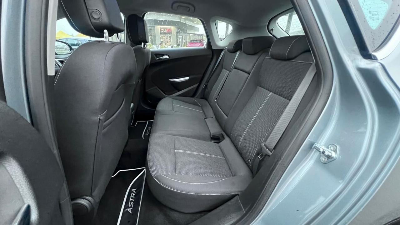 Opel Astra 1.6 Turbo 180CV 5 porte Cosmo S