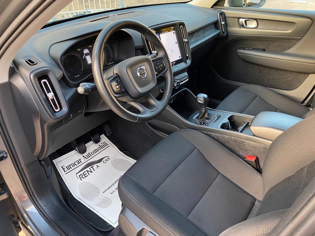 Volvo XC40 D3 Momentum 2.0 TDI 150CV