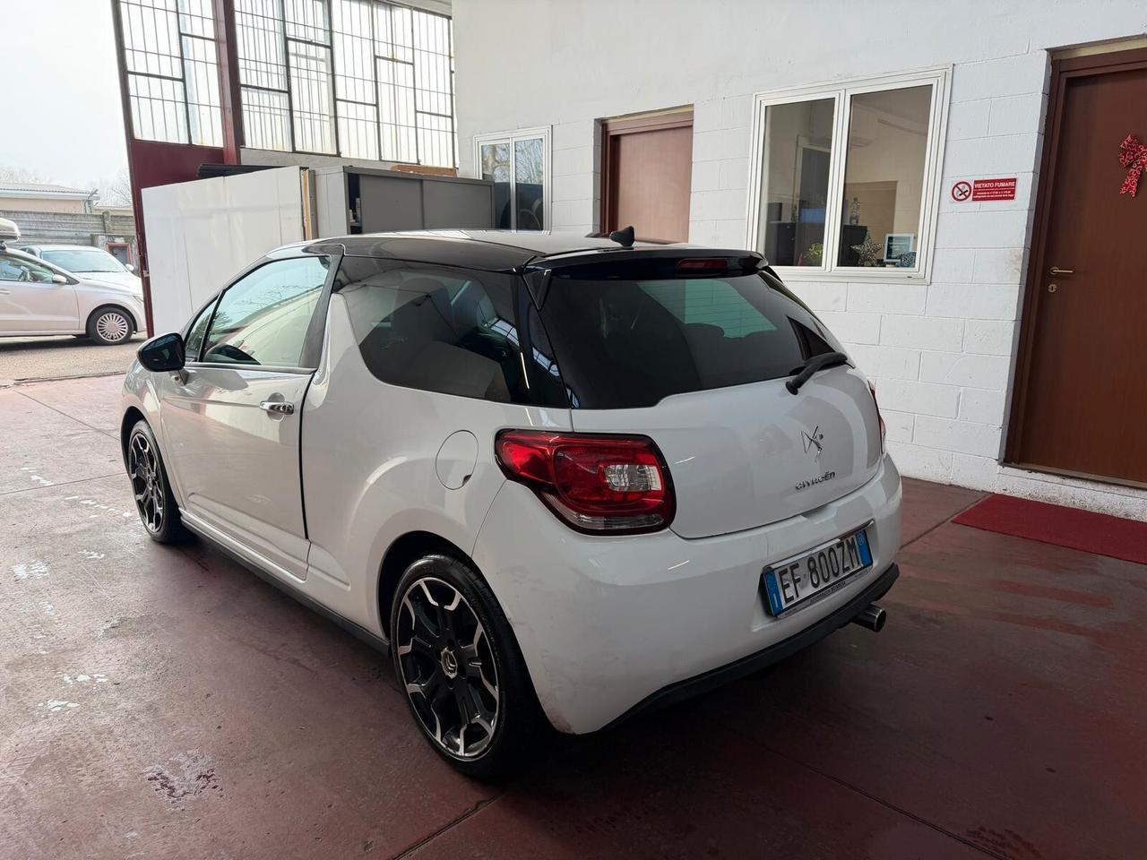 DS 3 1.6 VTi 120 Just Black NEOPAT