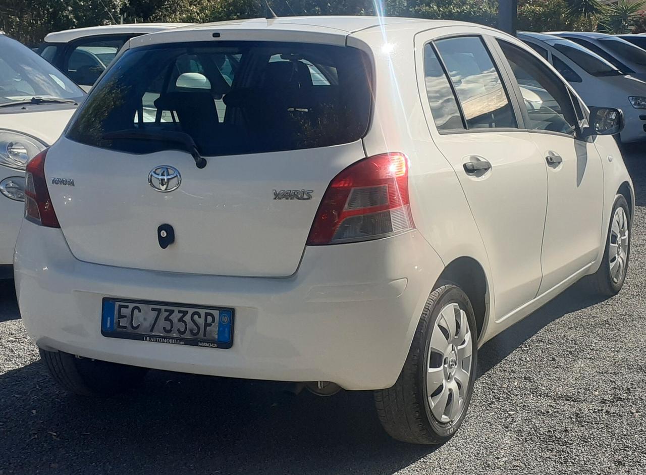 Toyota Yaris 2010 - 1.4 D-4D LB AUTOMOBILI