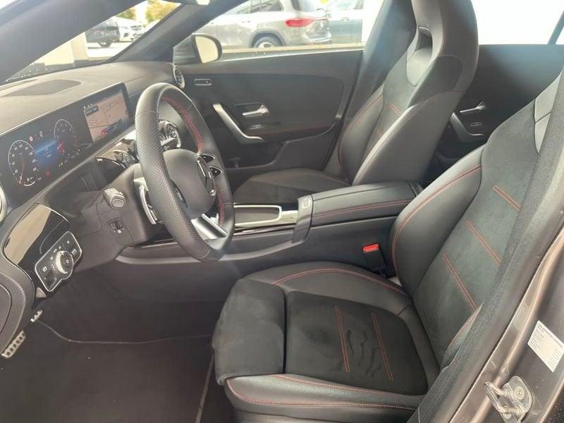 Mercedes-Benz CLA CLA 180 AMG Line Advanced Plus Navi Camera 18"