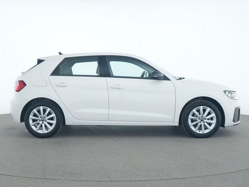 Audi A1 Sportback 25 TFSI Cockpit Cruise Control Smartphone interface