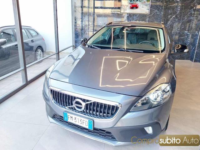 VOLVO V40 Cross Country D2 Geartronic Pro (Garanzia 12 Mesi)