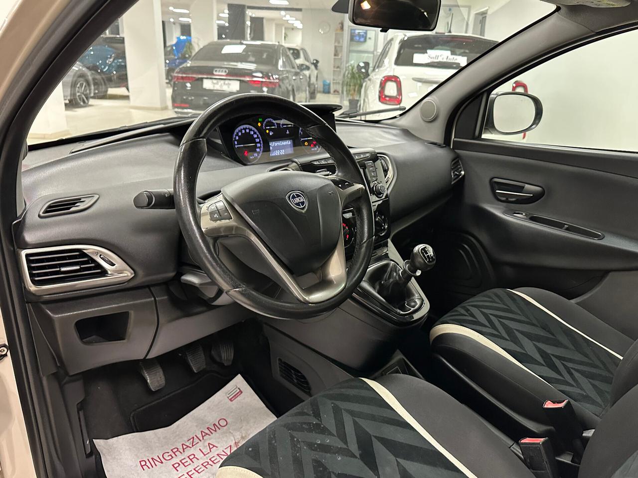 Lancia Ypsilon 1.2 69 CV 5P GPL Ecochic Gold 2017