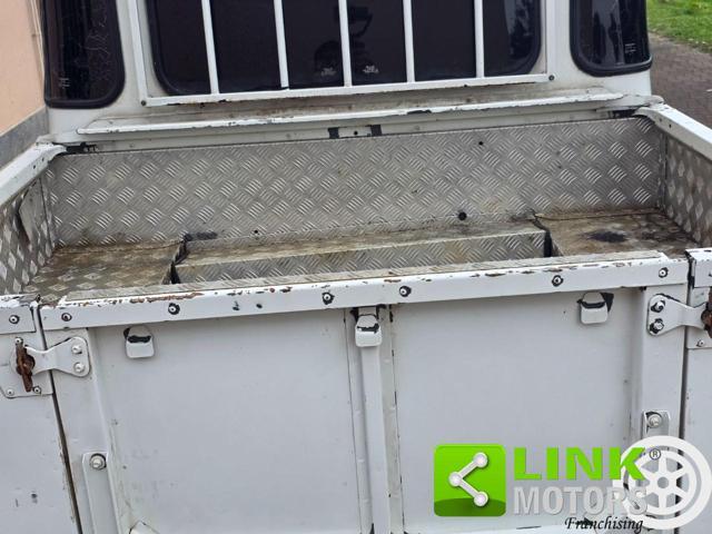 LAND ROVER Defender 2.4 TD4 122 CV 110 Crew Cab