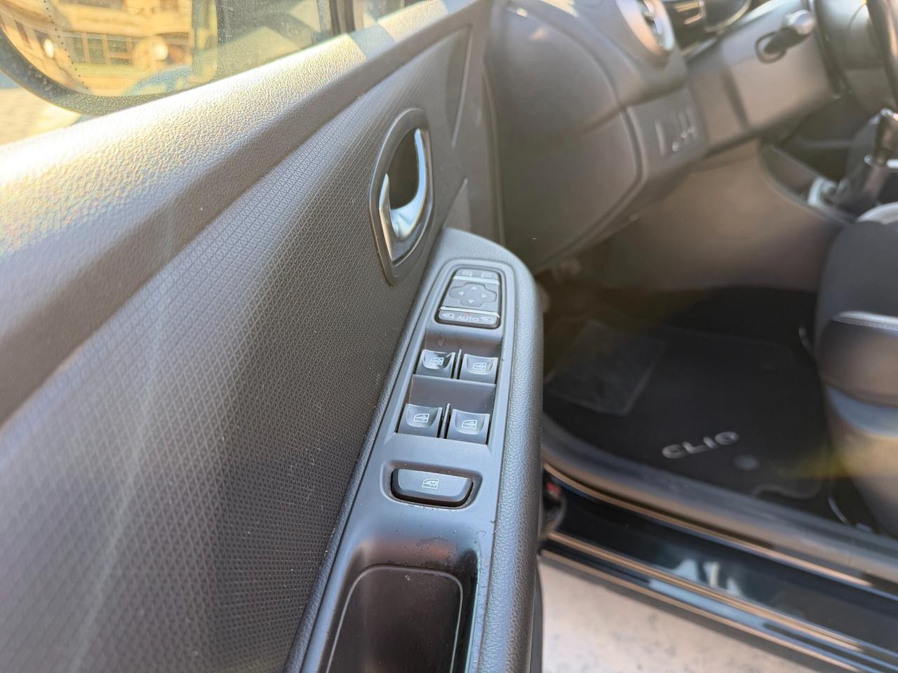 Renault Clio dCi 8V 90CV Start&Stop 5 porte Energy Intens