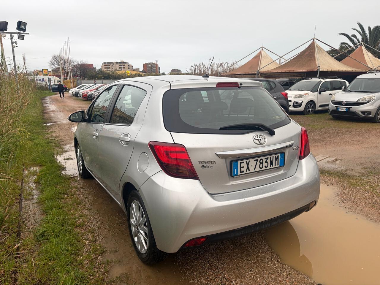 TOYOTA YARIS 1.0 69CV ANNO 2015 5 PORTE