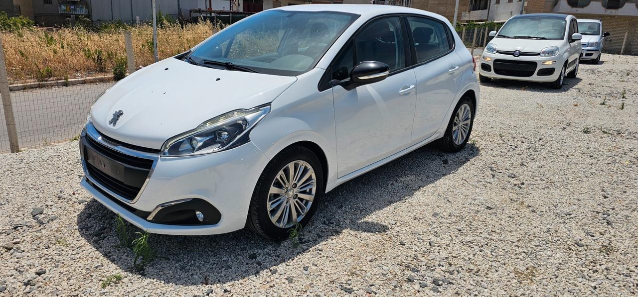 Peugeot 208 PureTech 82 5 porte Allure
