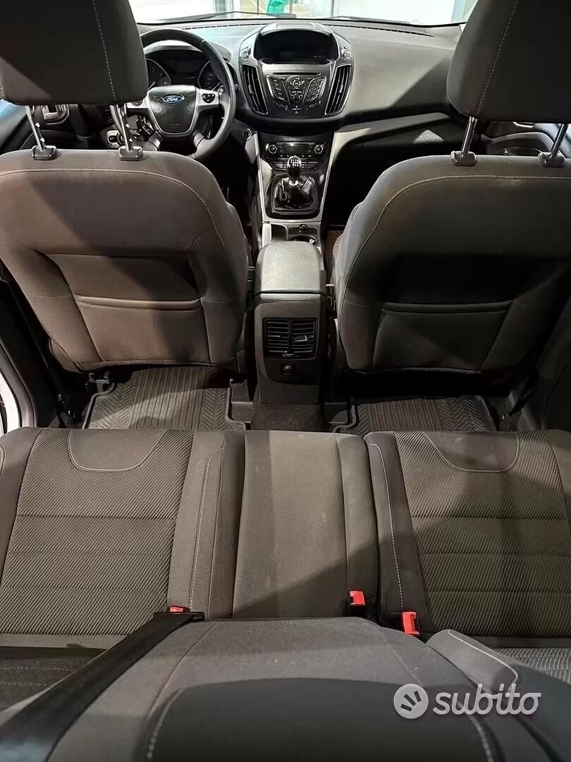 KUGA 2.0 - 2015 - 120000 KM - UNICO PROPRIETARIO