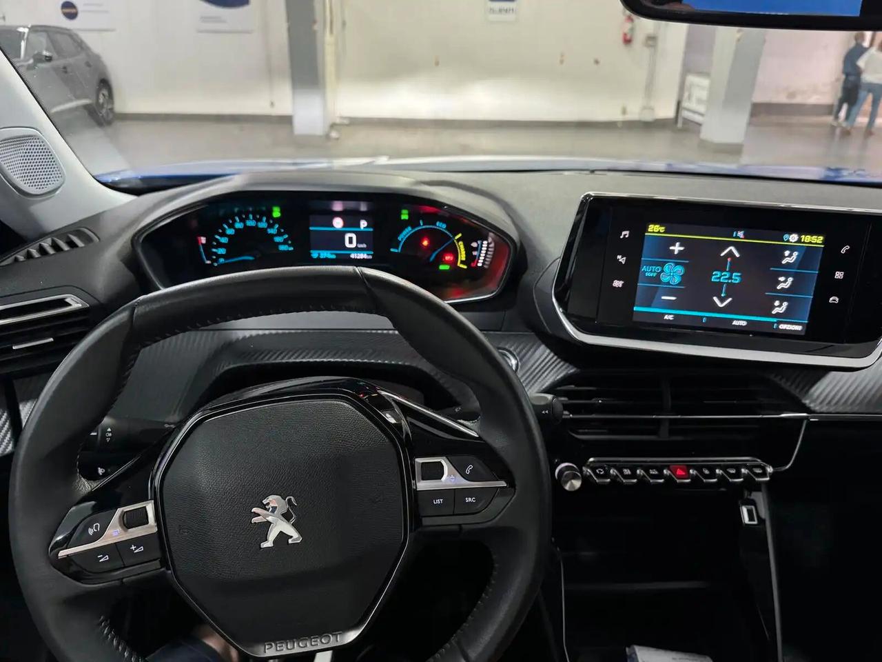 Peugeot 2008 elettrica 136 CV Active