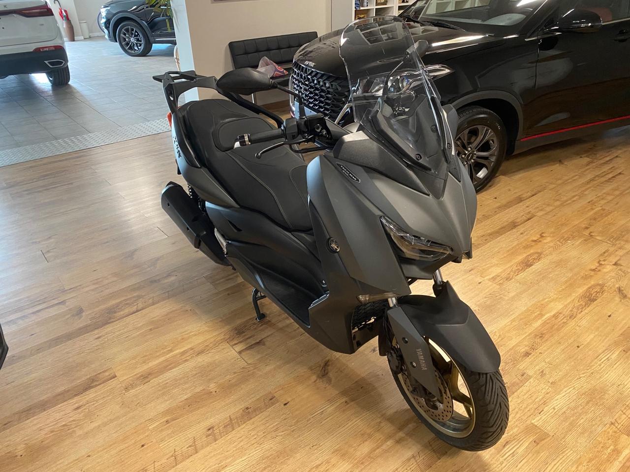 Yamaha X-Max 300