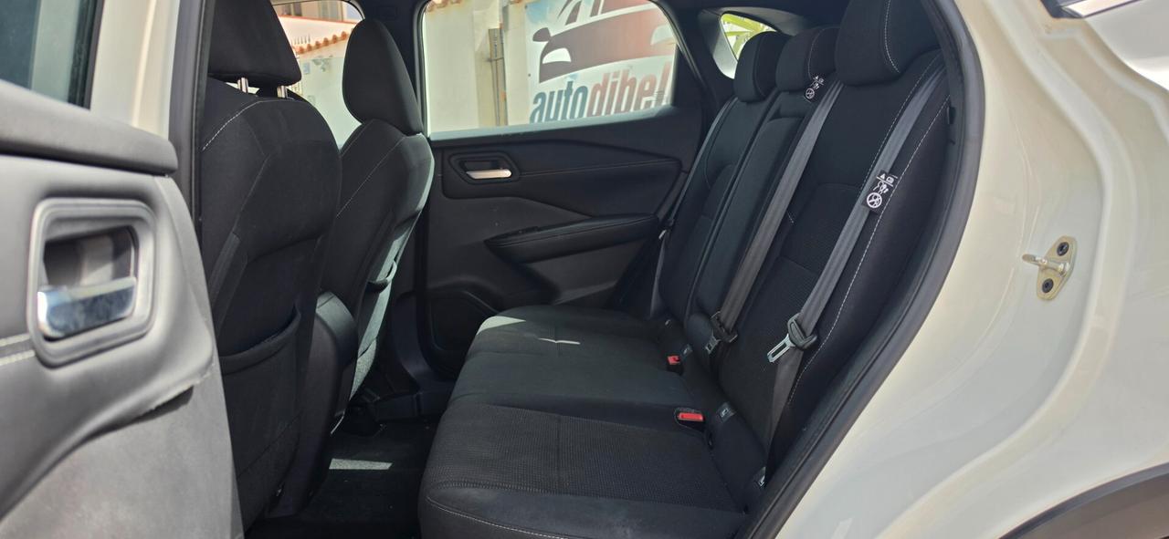 Nissan Qashqai MHEV 140 CV Business