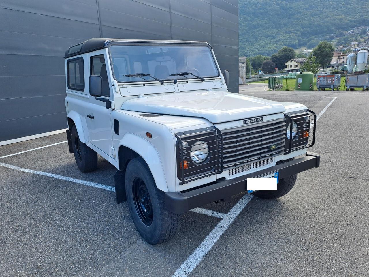 LAND ROVER DEFENDER 90