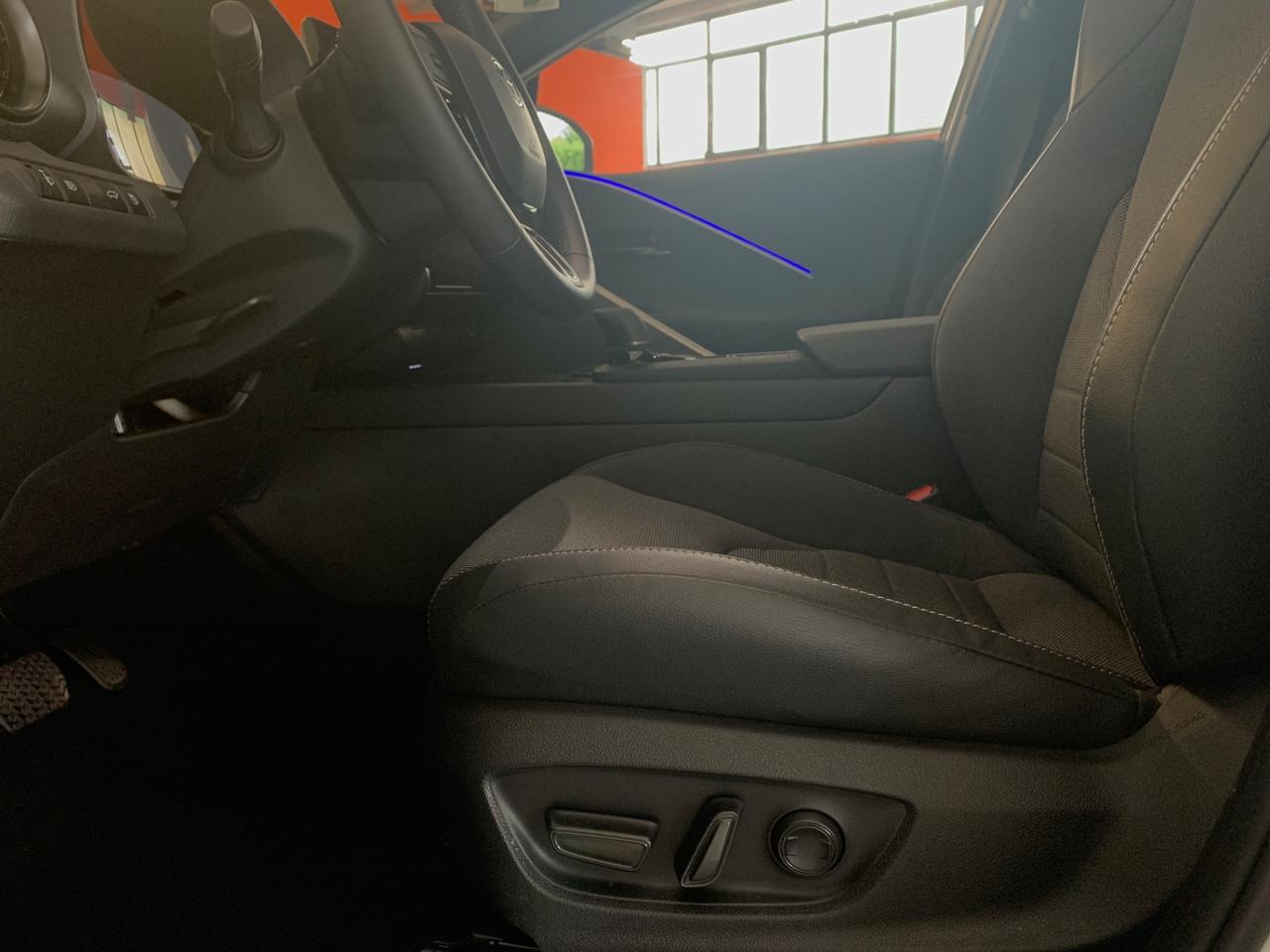Toyota C-HR 1.8 HV Lounge “PROMMO”