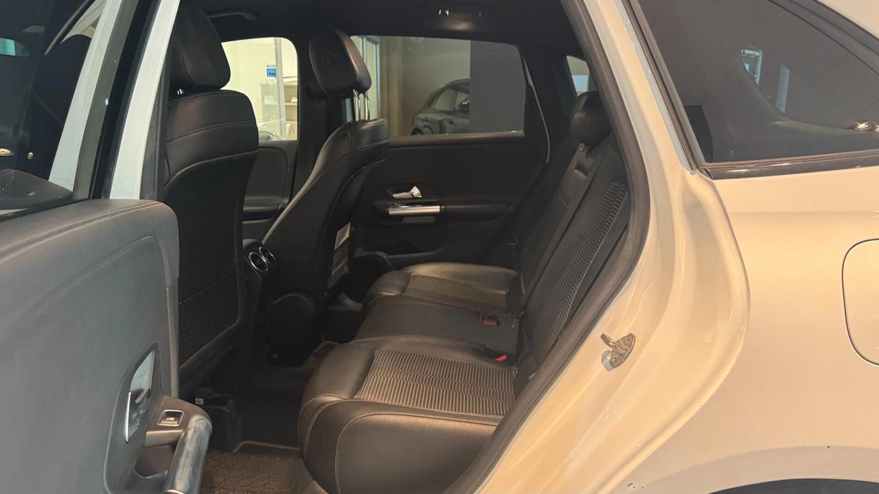 MERCEDES CLASSE B 180 136CV - 2019