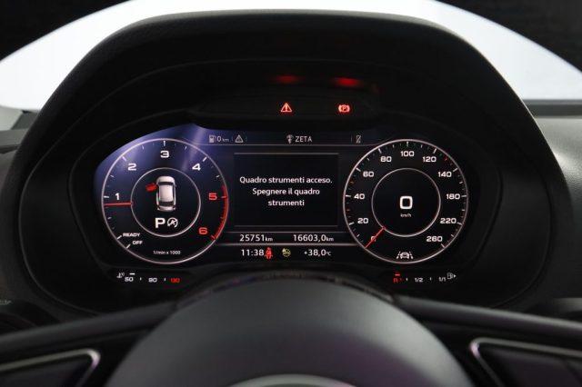 AUDI Q2 Q2 35 TDI S tronic Identity Black