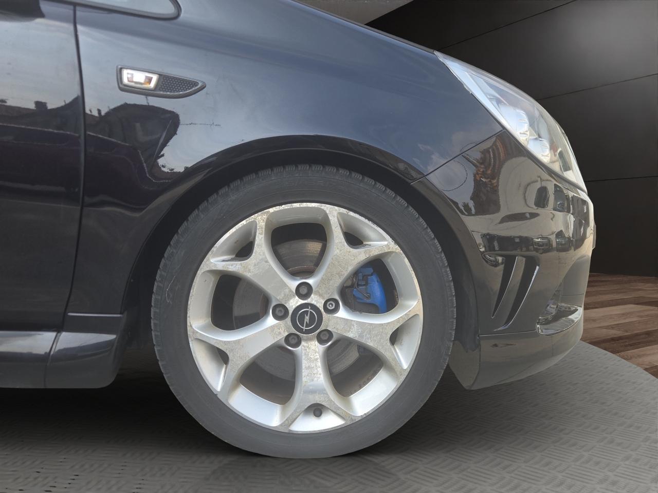 Opel Corsa 1.6 T 192CV 3 porte OPC